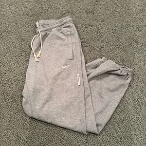 Nike vintage gray sweats size men’s Large